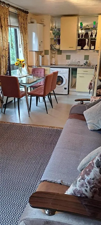 Modern Aparment By Brick Lane, London Daire